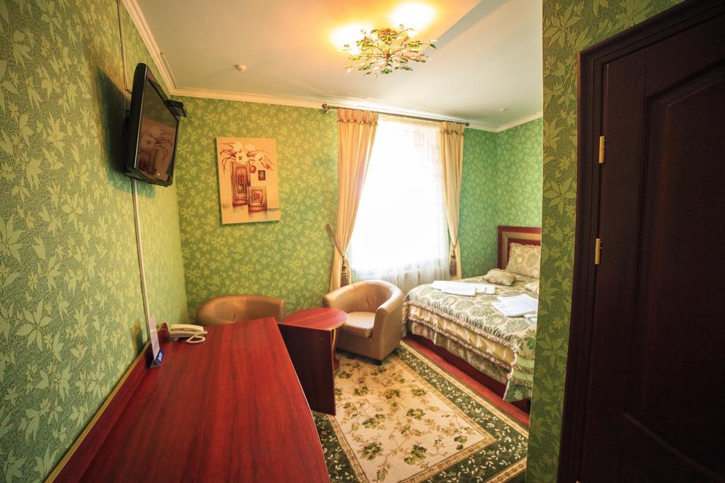 Imperiya Hotel Khmelʼnytsʼkyy Habitación foto