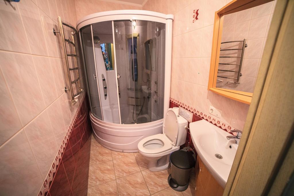 Imperiya Hotel Khmelʼnytsʼkyy Habitación foto